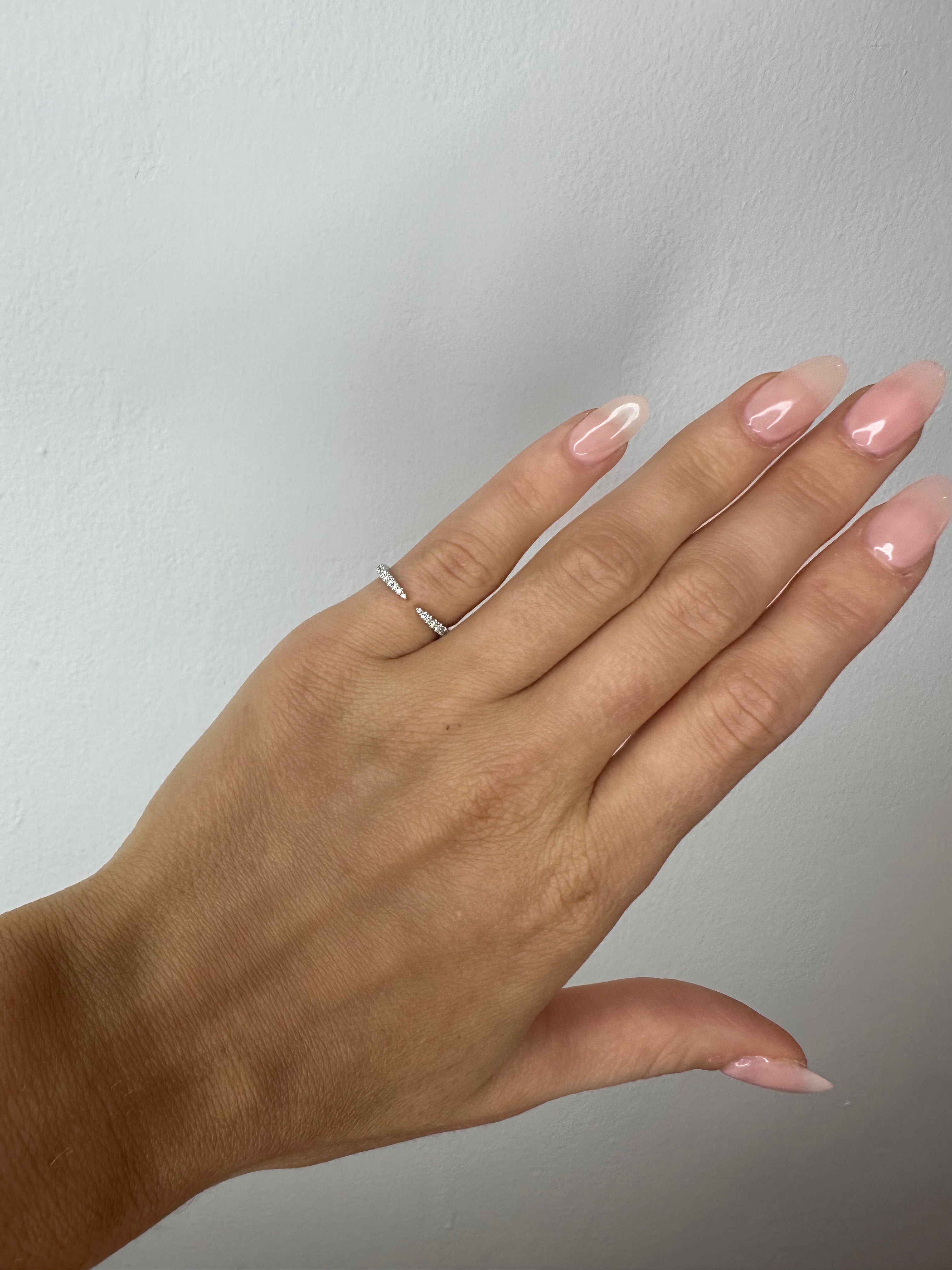 Diamond Claw Ring - White Gold