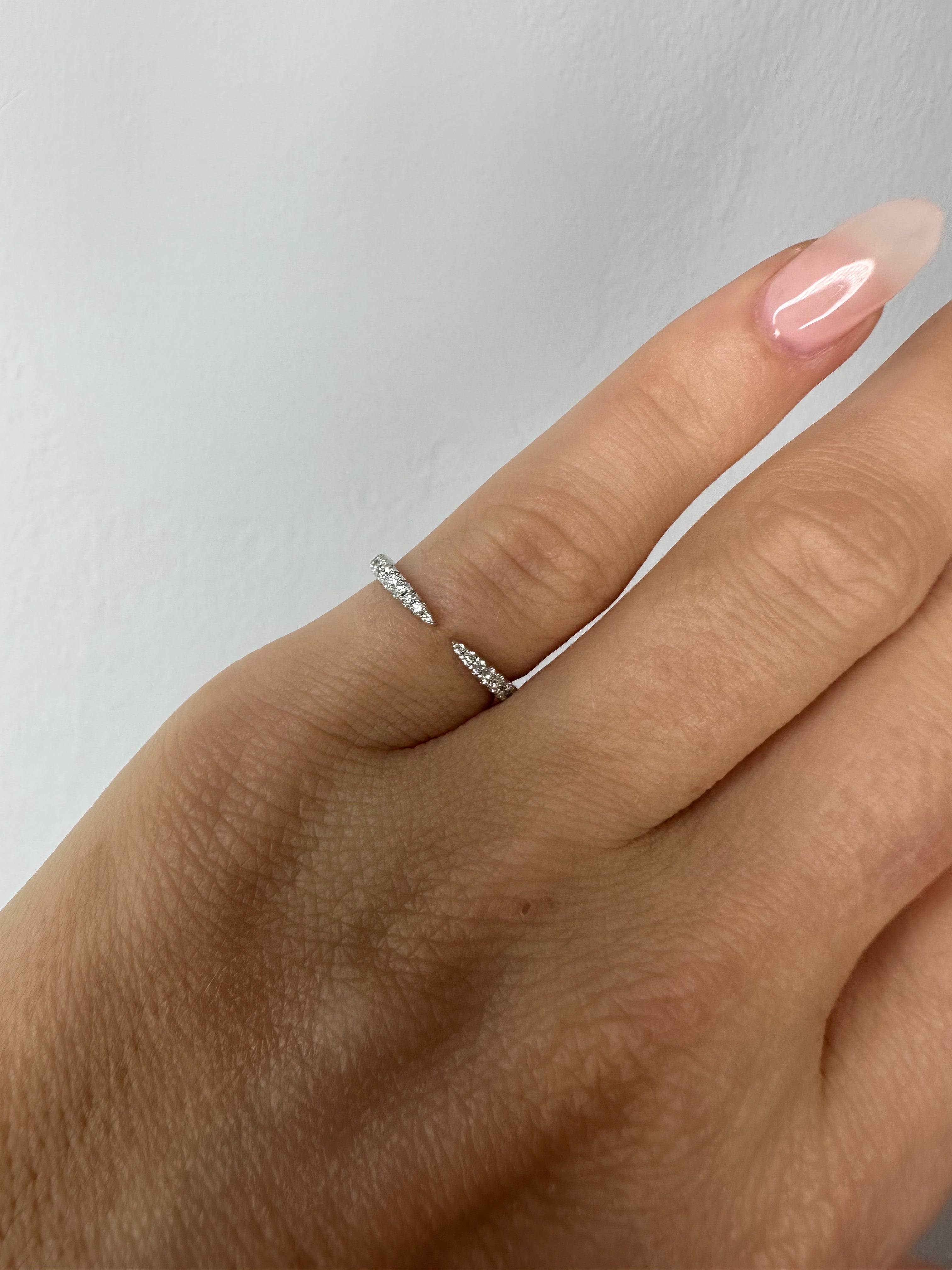 Diamond Claw Ring - White Gold