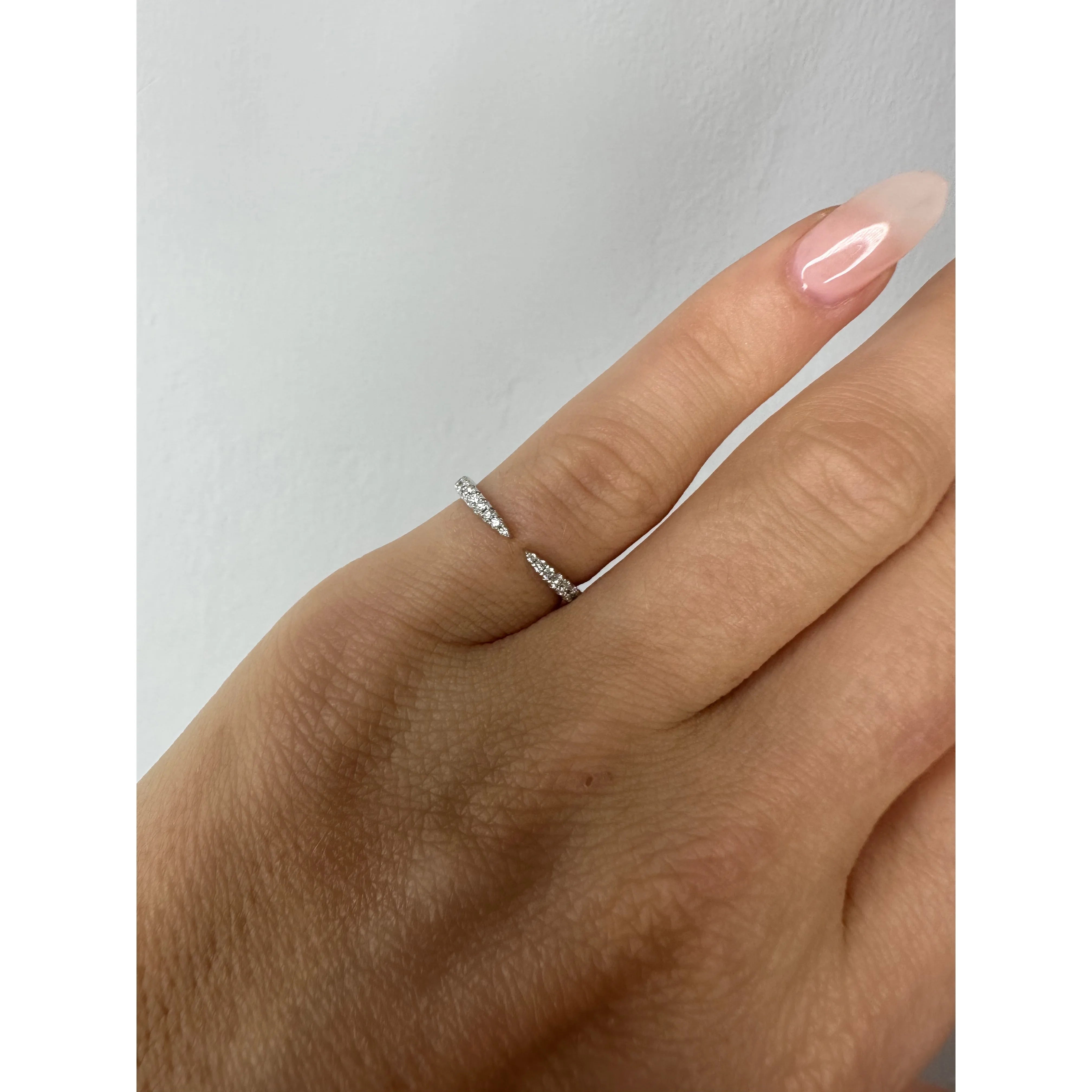 Diamond Claw Ring - White Gold